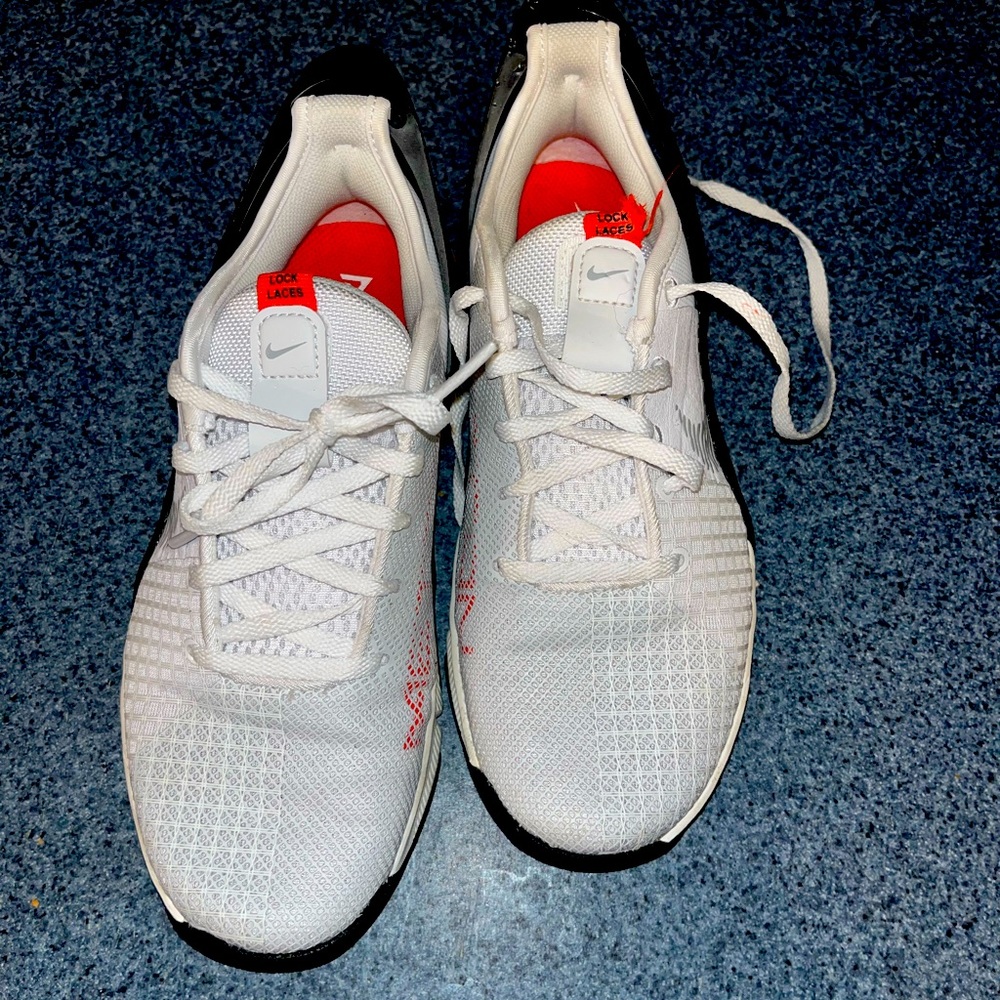 Nike Metcon, size 6.5, like new.